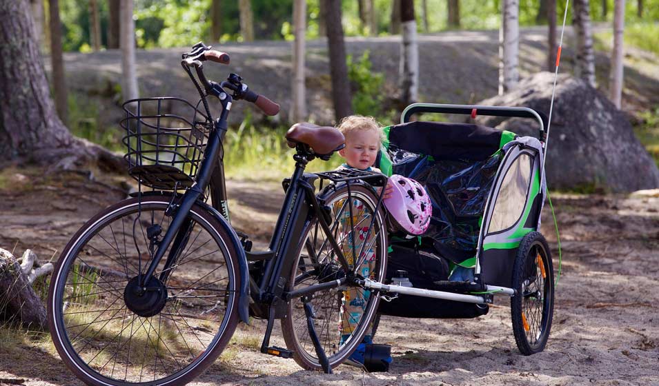 Vélo avec enfants : où louer des remorques ou des sièges bébés à Annecy ?